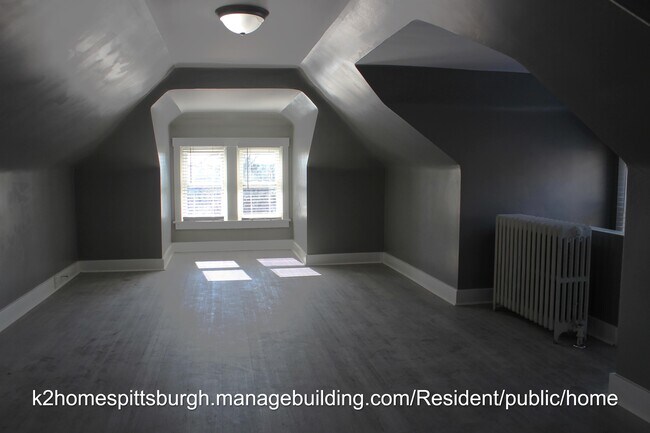 Building Photo - 198 St Joseph St