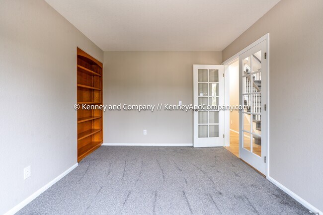 Building Photo - 1672 Smoke Ridge Dr