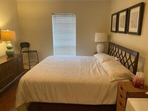 Building Photo - 2805 Northeast Expy