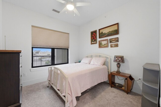 Building Photo - 15260 TX-105