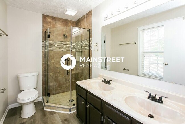 Building Photo - 4 Bedroom Pet-Friendly Home in INDIANAPOLIS, IN with Main Street Renewal