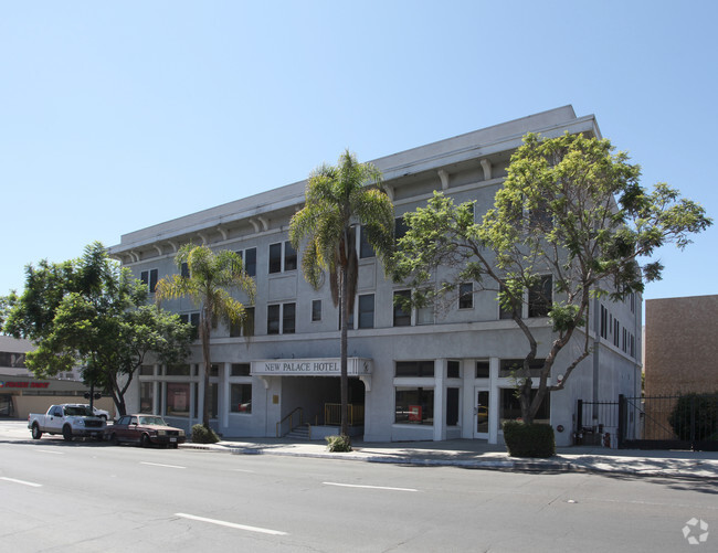 Primary Photo - New Palace Hotel