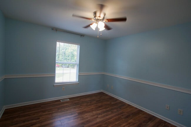 Building Photo - 5705 Katha Dr