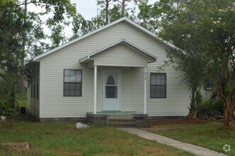 Building Photo - 515 Ninth St