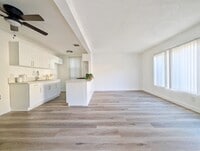 Building Photo - 1818 W Sumac Ln