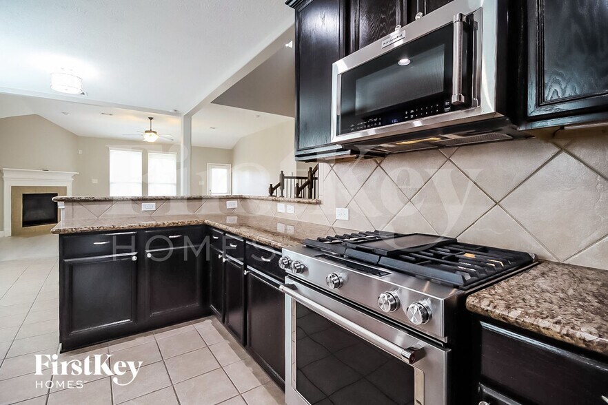 Building Photo - 30807 Gardenia Trace Dr