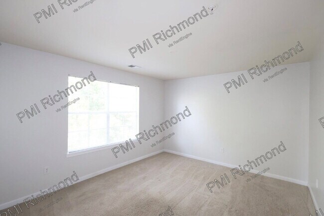 Building Photo - 604 Bristol Village Dr
