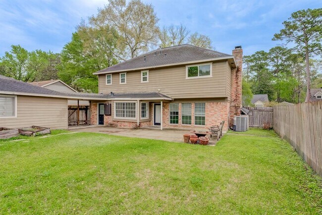 Building Photo - 560 Landfall Ln
