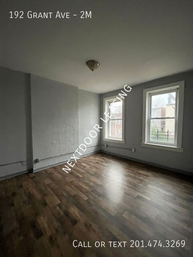 Building Photo - 192 Grant Ave