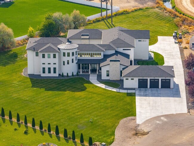 Building Photo - 12401 Rivendell Ct