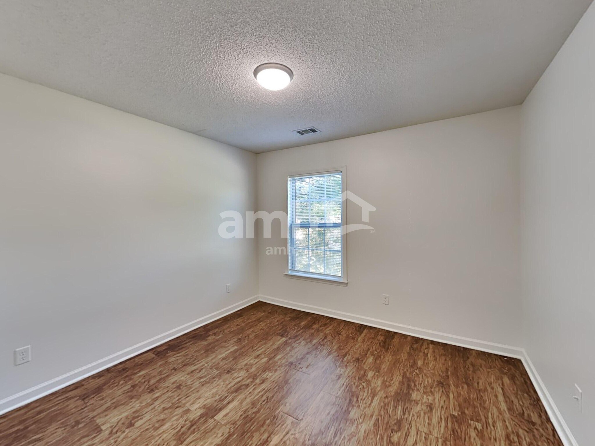 Building Photo - 4505 Glenaire Dr NW