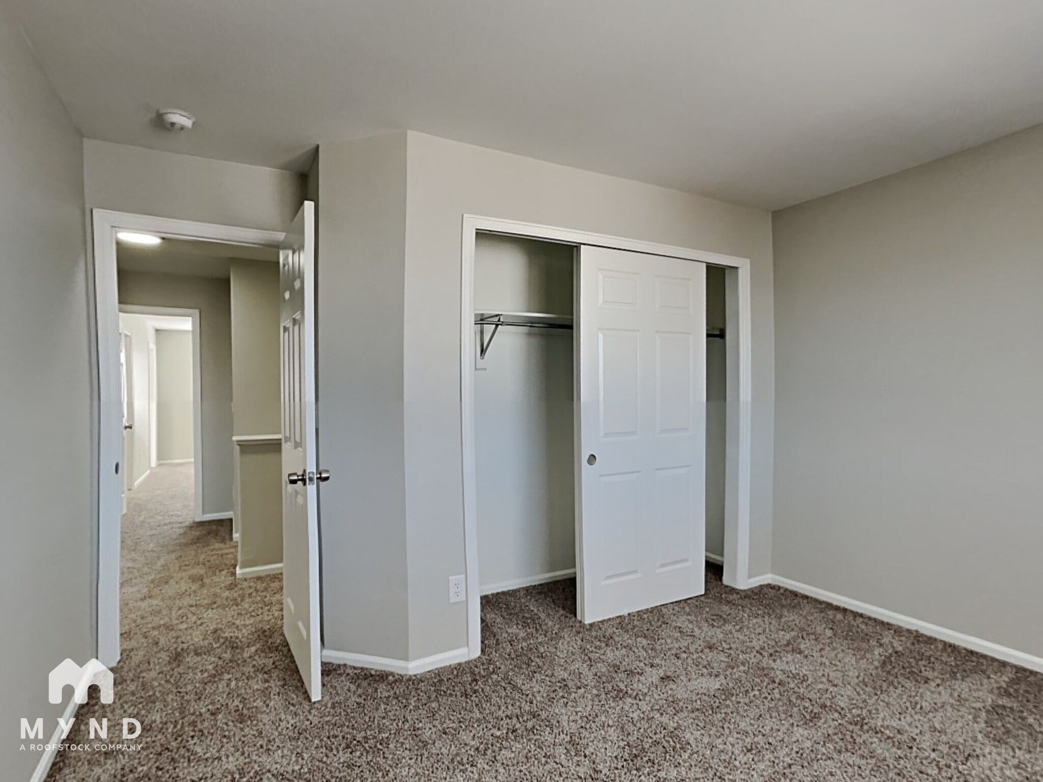 Building Photo - 5912 S Tempe Way