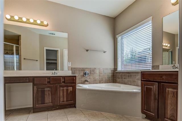 Building Photo - 5620 Sky Ridge Dr