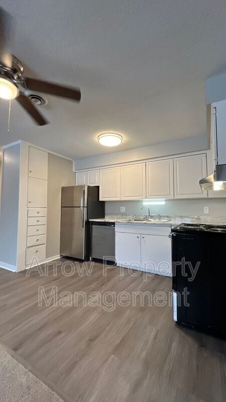 Building Photo - 2501 N Street-215