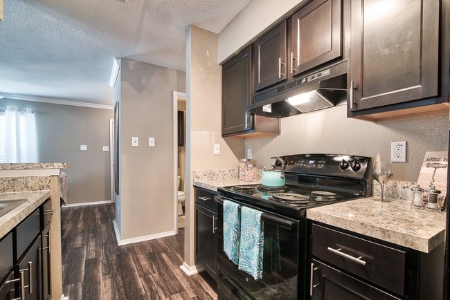 2x2 902 sq ft - Farrington