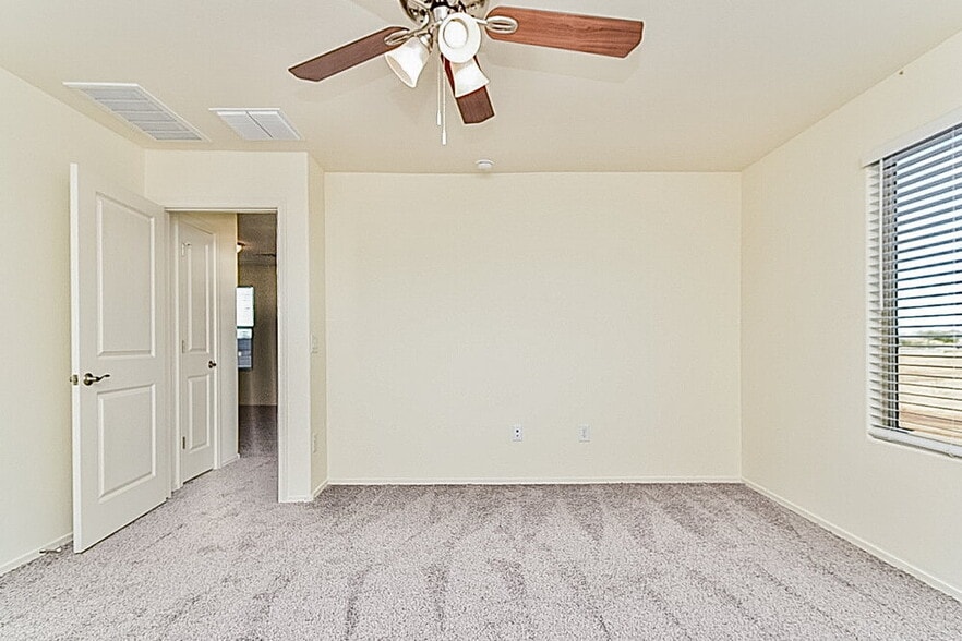 Building Photo - 7751 S Candlepine Dr