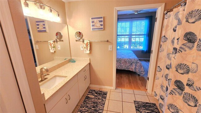 Building Photo - 4106 Central Sarasota Pkwy