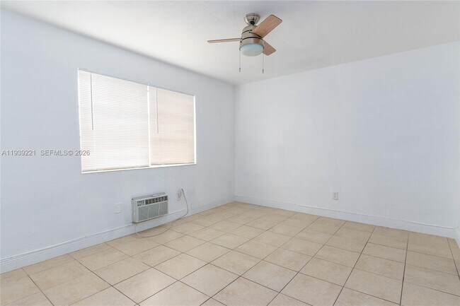 Building Photo - 6913 Rue Vendome