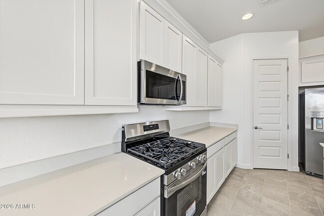 Building Photo - 9654 W Mitchell Dr