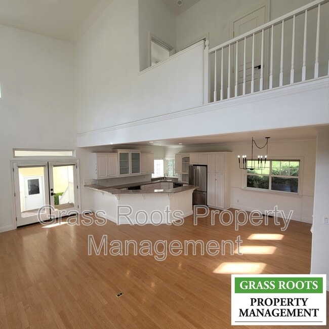 Building Photo - 13575 Sun Forest Dr