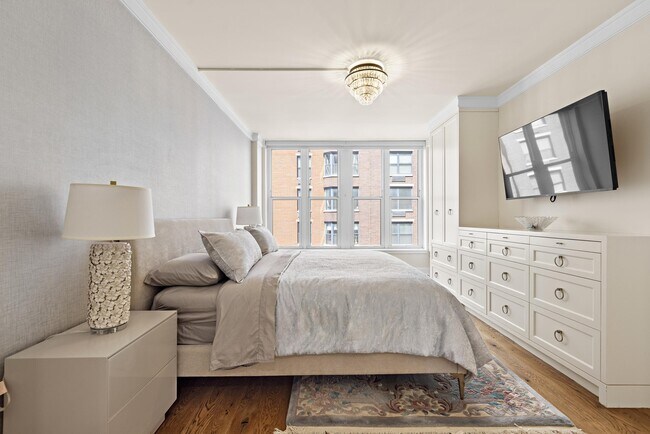 Building Photo - 1125 Maxwell Ln