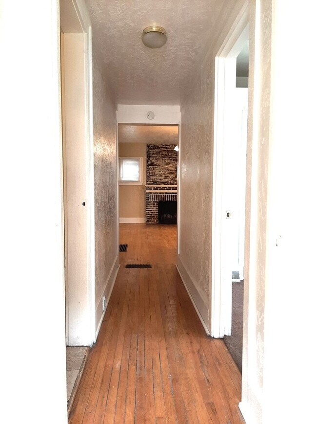 Building Photo - (2017 8th Ave)