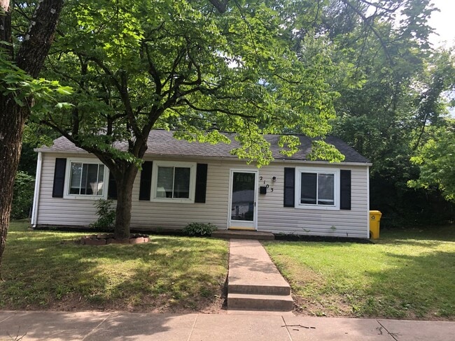 Building Photo - One level living! 3 bed 1 bath rancher in Glen Burnie.