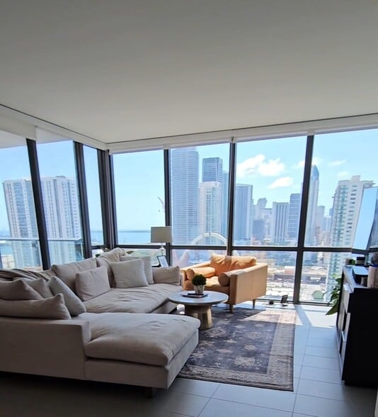 Building Photo - 1600 NE 1st Ave