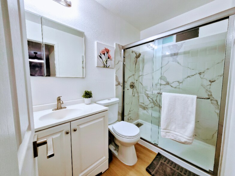 Building Photo - 1200 W Edmundson Ave