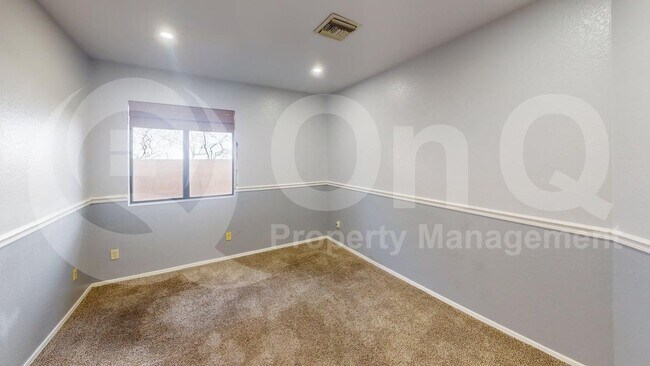 Building Photo - 3025 W Country Ranch Dr