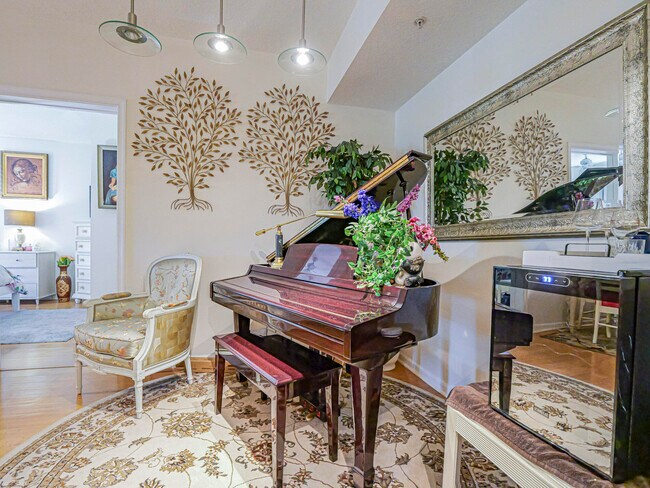 Building Photo - 5095 Fairways Cir