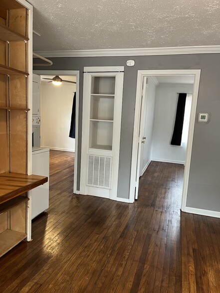 Building Photo - 134 Johnson St