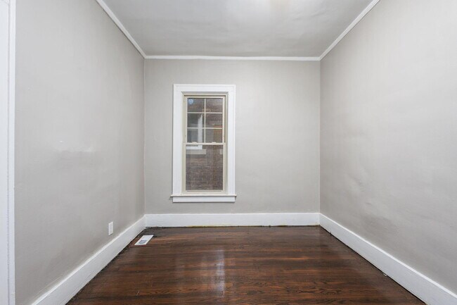 Building Photo - 1721 Atkinson St