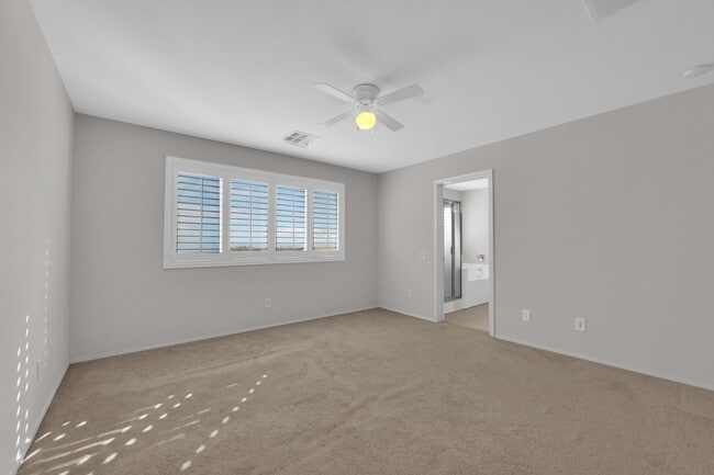 Building Photo - Upgraded 3 Bedrooms, 2.5 Bathrooms home in...