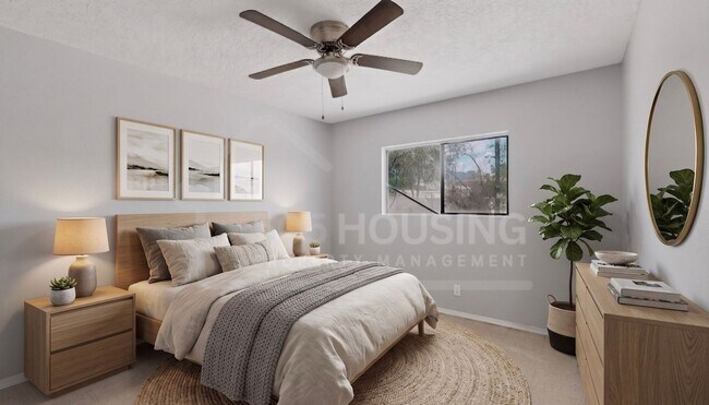 Building Photo - Spacious 2-Bedroom Unit Near Kirtland Air Force Base