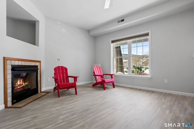 Building Photo - 19 Candlewood Springs Road