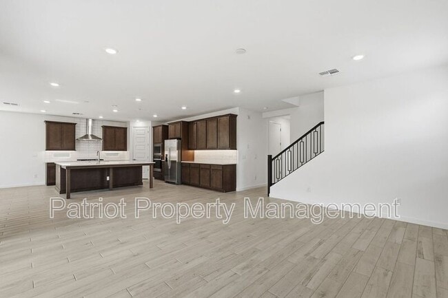 Building Photo - 6922 W Buckhorn Trail