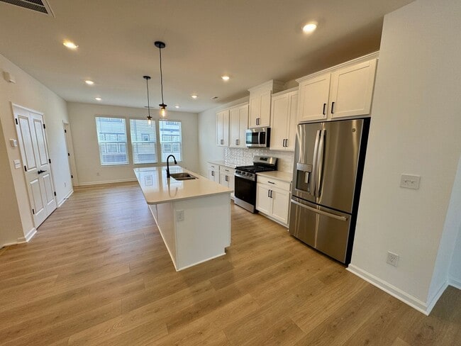 Building Photo - Beautiful, New Construction, 3-Story, 4BR/...