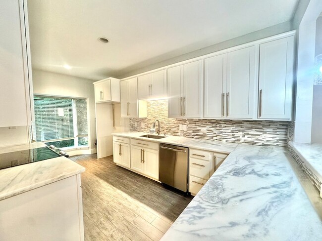 Building Photo - 2323 Bering Dr