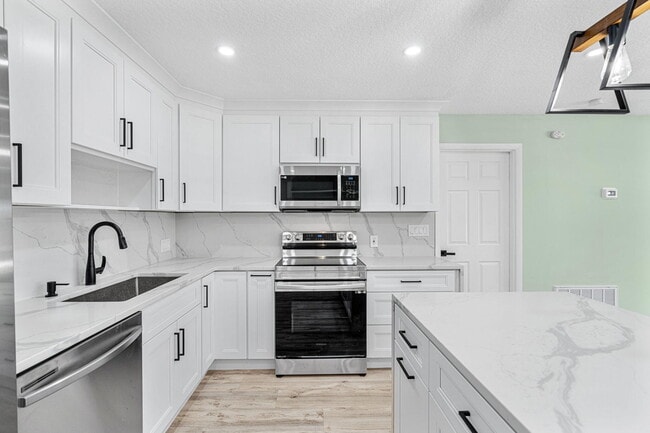 Building Photo - 406 Laurel St