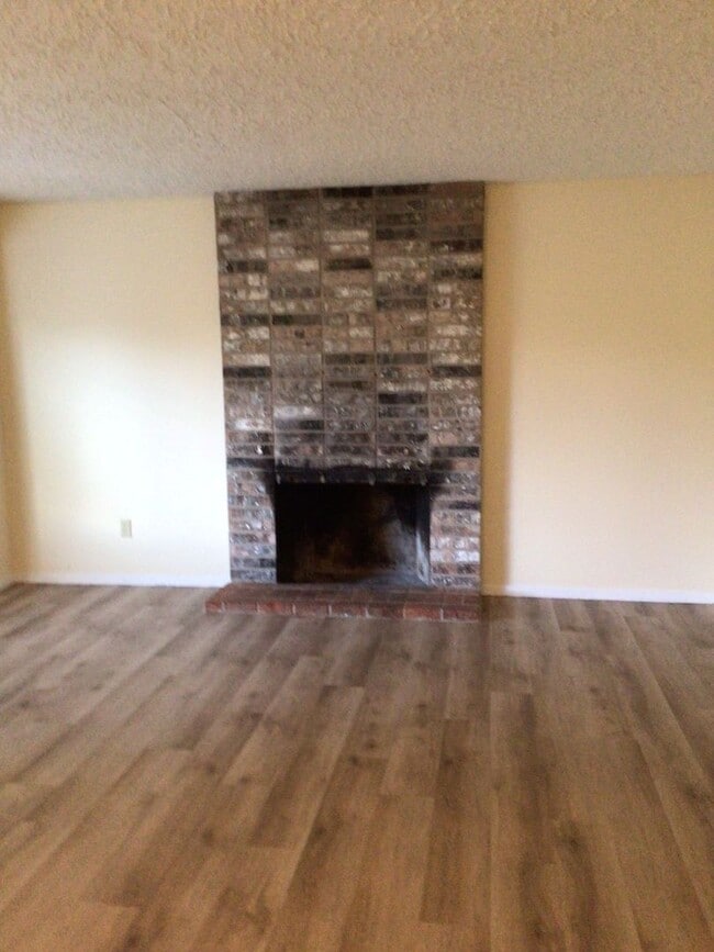 Building Photo - 3BD Ranch Style Home in Cascade Park