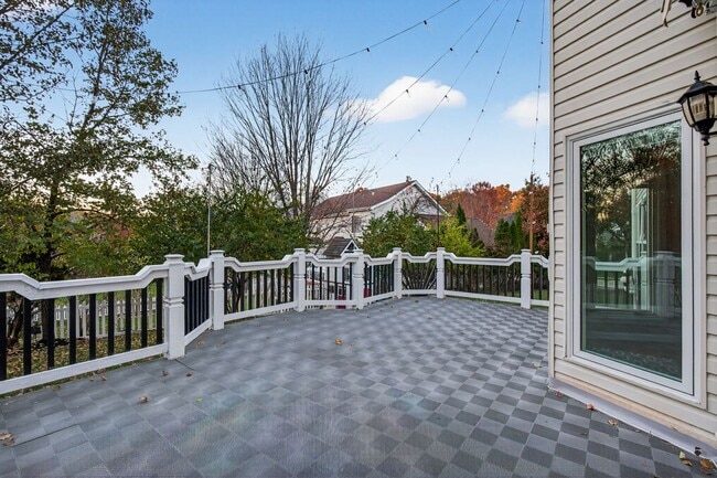 Building Photo - Stunning 4,166 Sq. Ft. Home in Westridge Oaks – Upgraded Throughout!