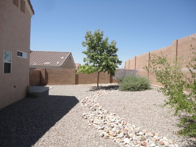 Building Photo - 3BR/2Living in Enchanted Hills!