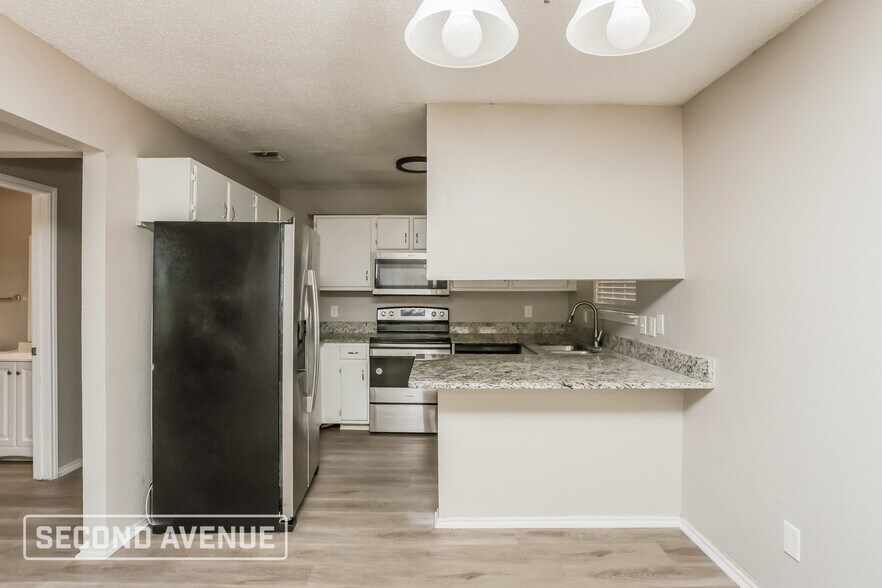 Building Photo - 1340 Cy Blackburn Cir