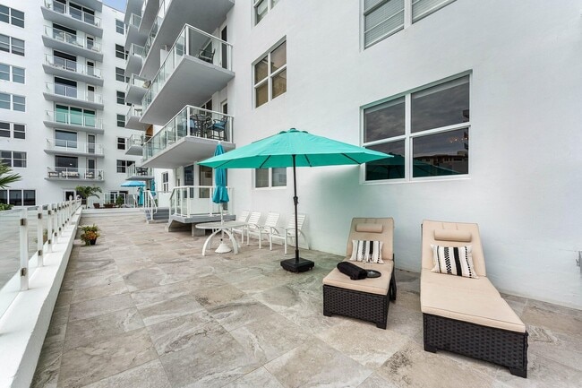 Building Photo - 3450 S Ocean Blvd