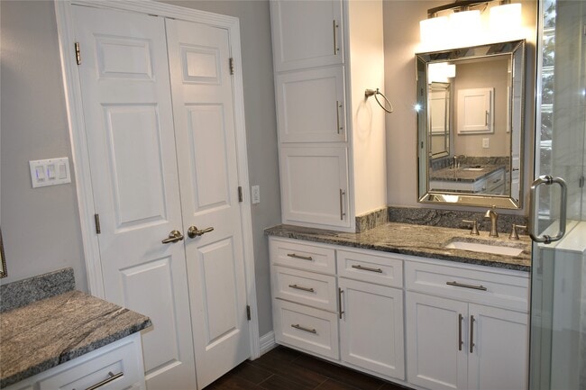 Building Photo - 5302 Fairwick Ct