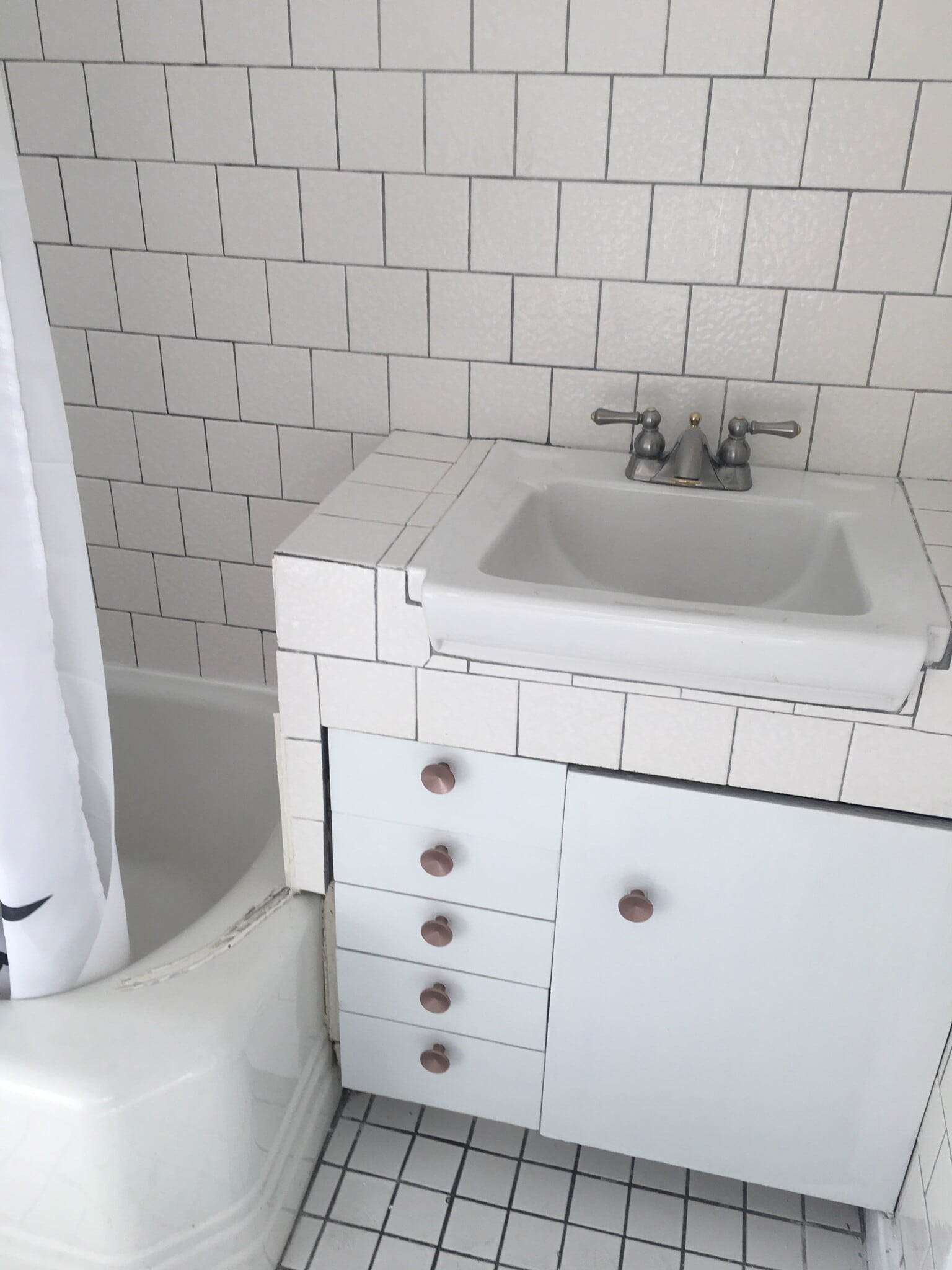 Bath/Sink - 2240 Rose St