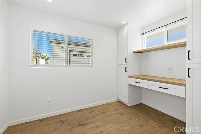 Building Photo - 118 Avenida Santa Margarita