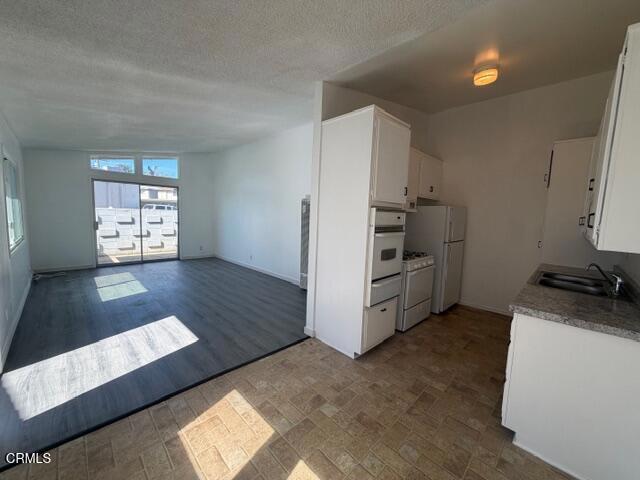 Building Photo - 728 Sidonia Ave