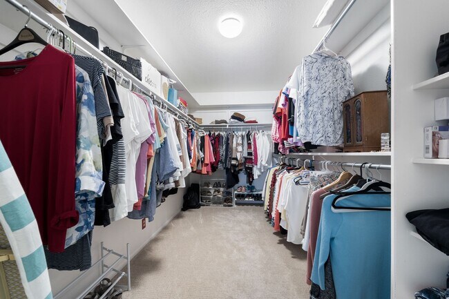 Building Photo - Welcome to this updated & spacious Golf Course Home in Leisure World a 45+ Active Adult Resort Co...